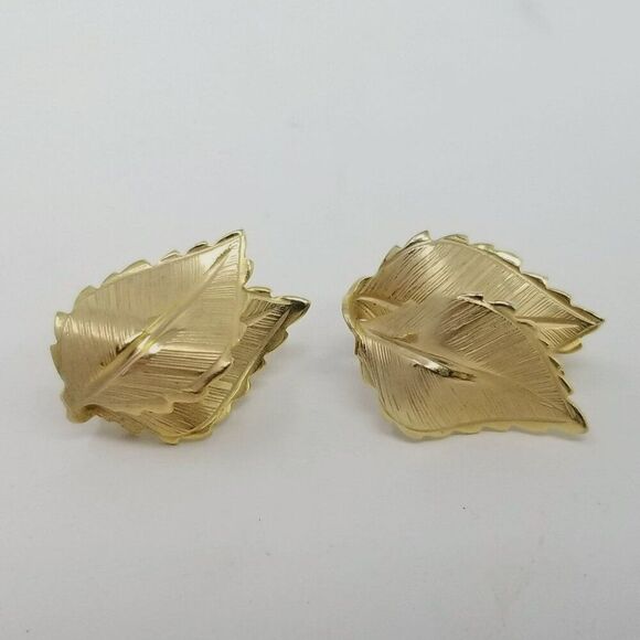 Vintage Giovanni Gold Tone Leaf Shape Clip On Earrings, Signed Estate - Picture 7 of 7